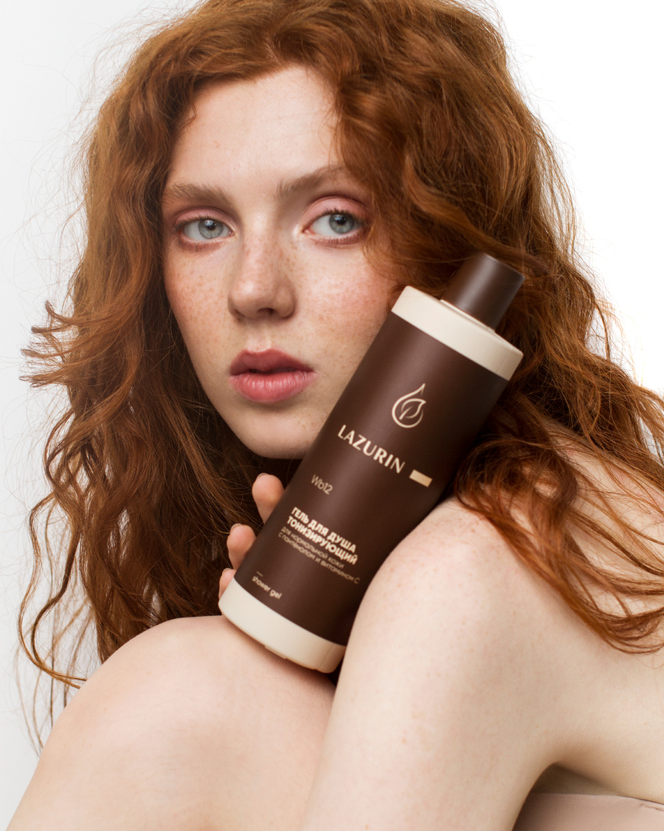 Тонизирующий гель для душа LAZURIN с пантенолом и витамином С