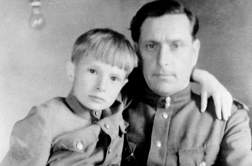 Джемма Фирсова с отцом на фронте. Фото: Pinterest