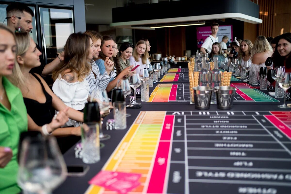 Тимбилдинг для компании: команда решает задачи вместе