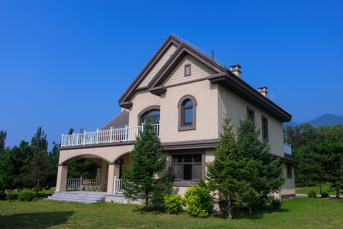 СНТи коттеджные поселки – популярные формы организации загородной жизни в России