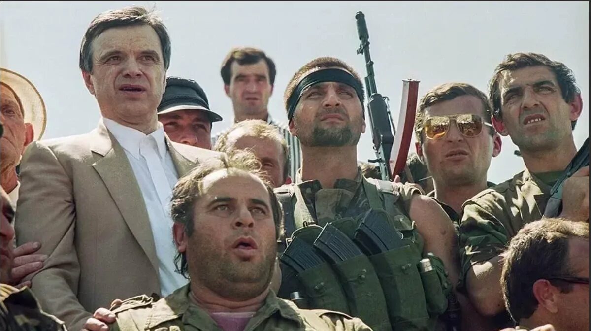 Люди из антидудаевской оппозиции, фото из открытых источников