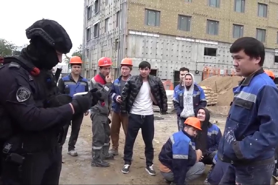    В общей сложности было проверено 300 человек.