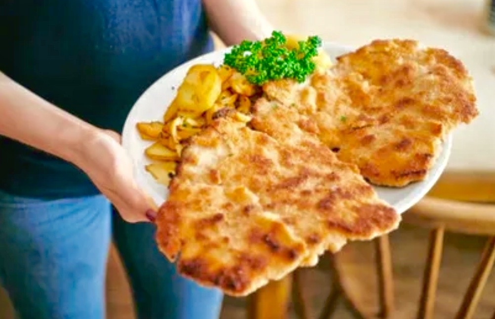 Классический Венский шницель.