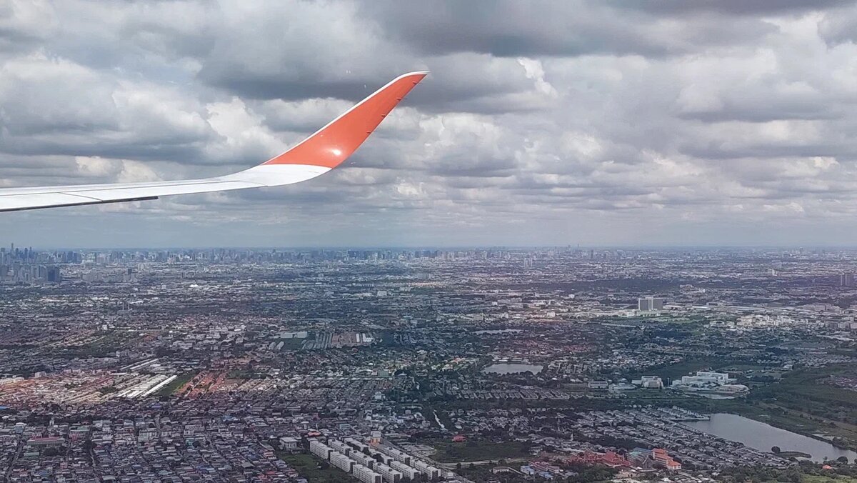 Фото автора. Под крылом самолёта