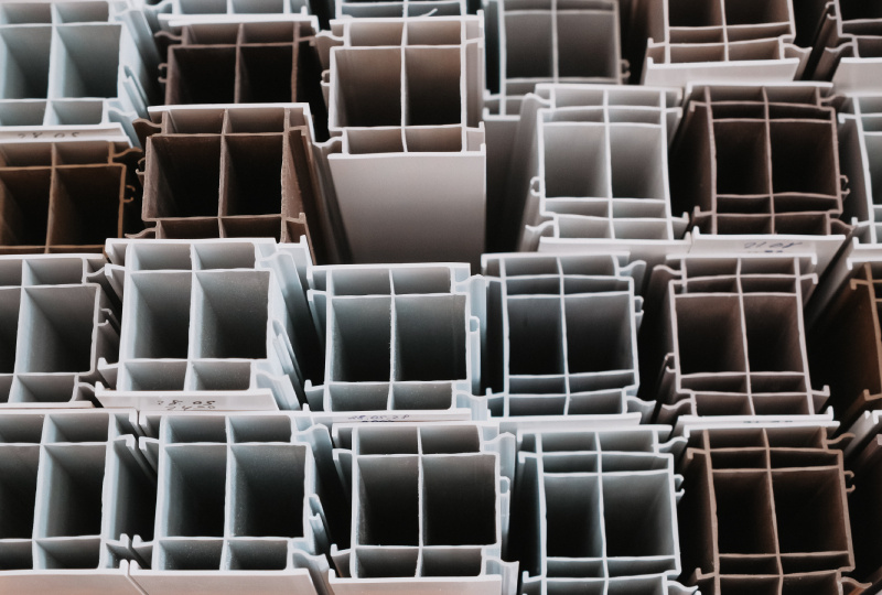 Плюсы и минусы коэкструзии ПВХ профилей