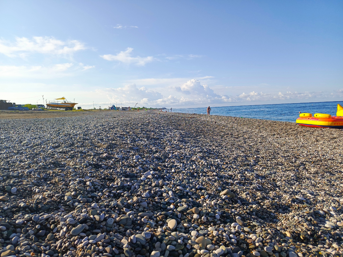 В другую сторону ещё меньше людей