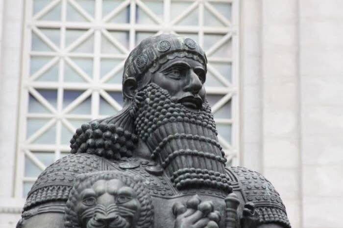 Около 3800 лет назад вавилонский царь Хаммурапи (1793–1750 гг