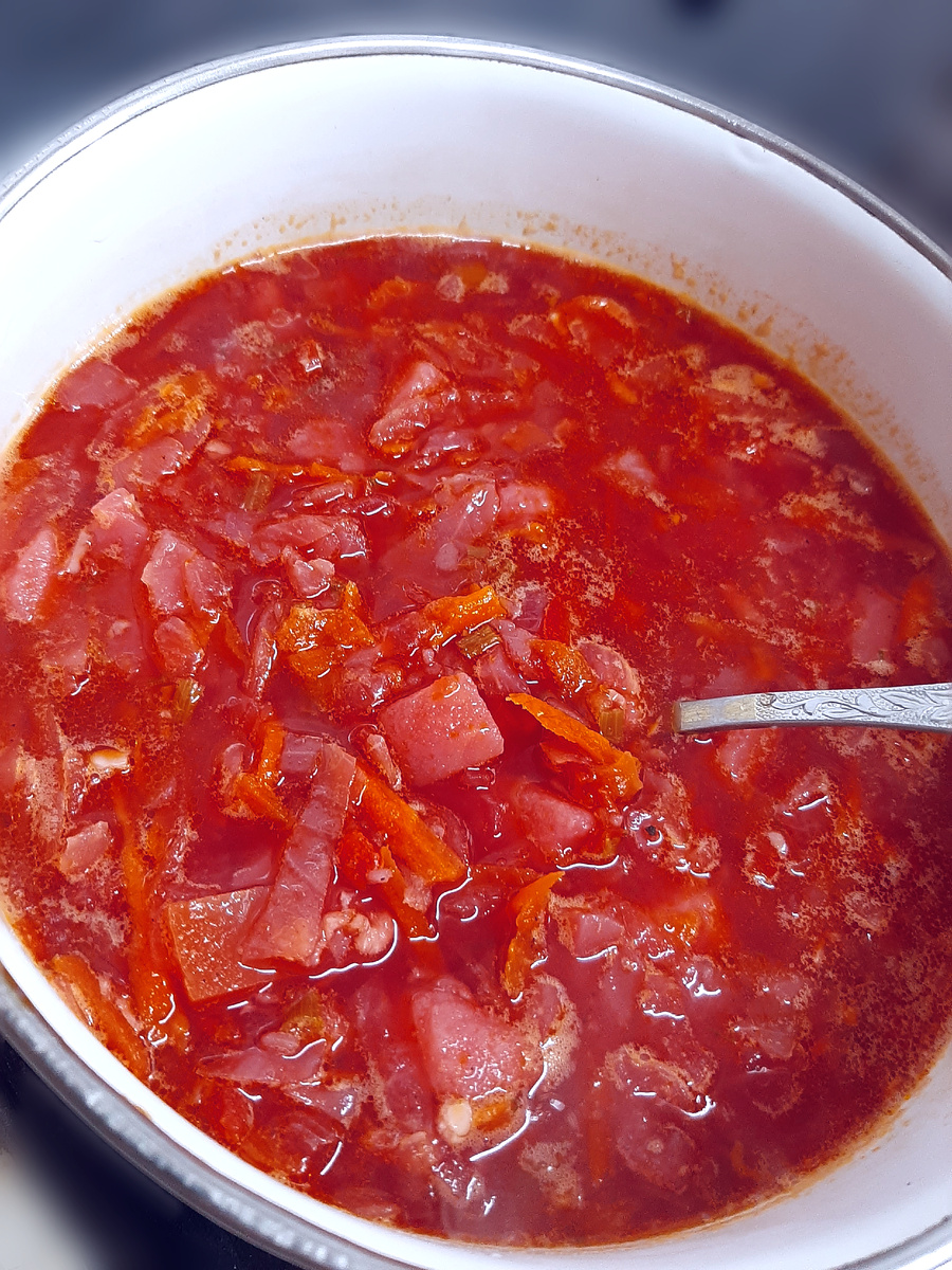 Колдовской "эликсир" еще на плите, разогревается