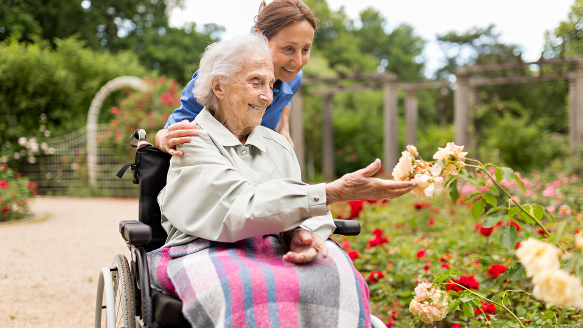 Есть и другая тема — компенсация по уходу за людьми старше 80 лет или инвалидами I группы