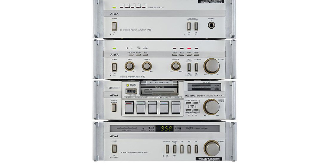 Aiwa Micro 30: компактный, но впечатляющий