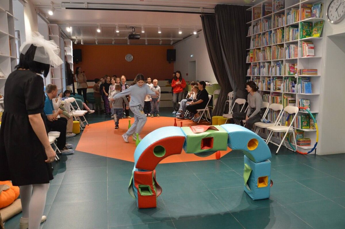 Фото: Тюменская областная научная библиотека им. Д. И. Менделеева