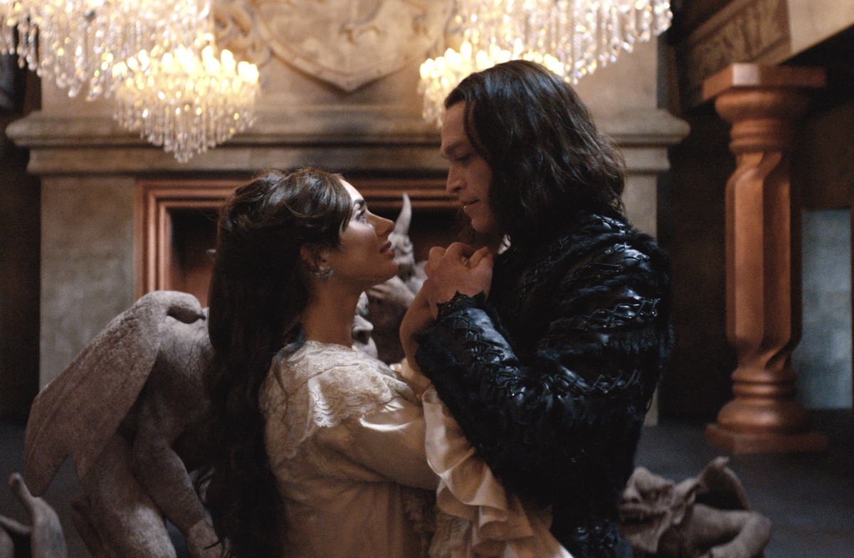 EuropaCorp📷Кадр из фильма «Дракула»