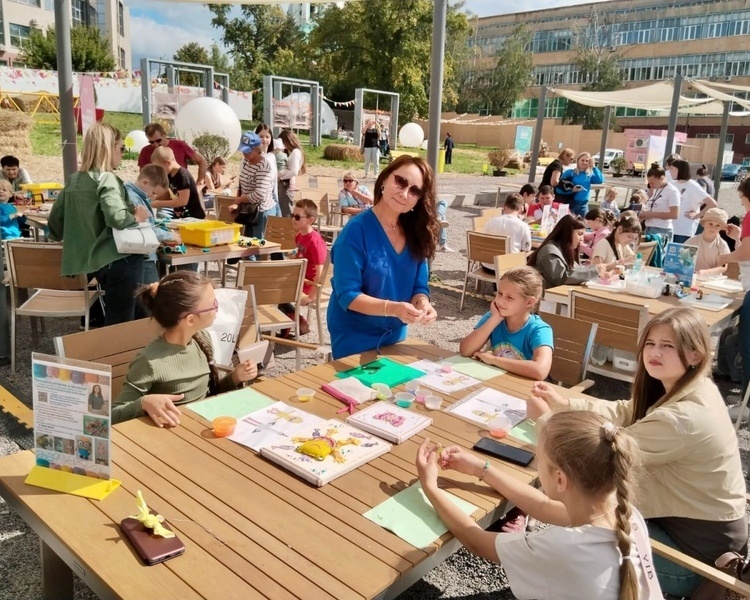     Курские школьники и педагоги отметили осень на фестивале «Осень на Полугоре»