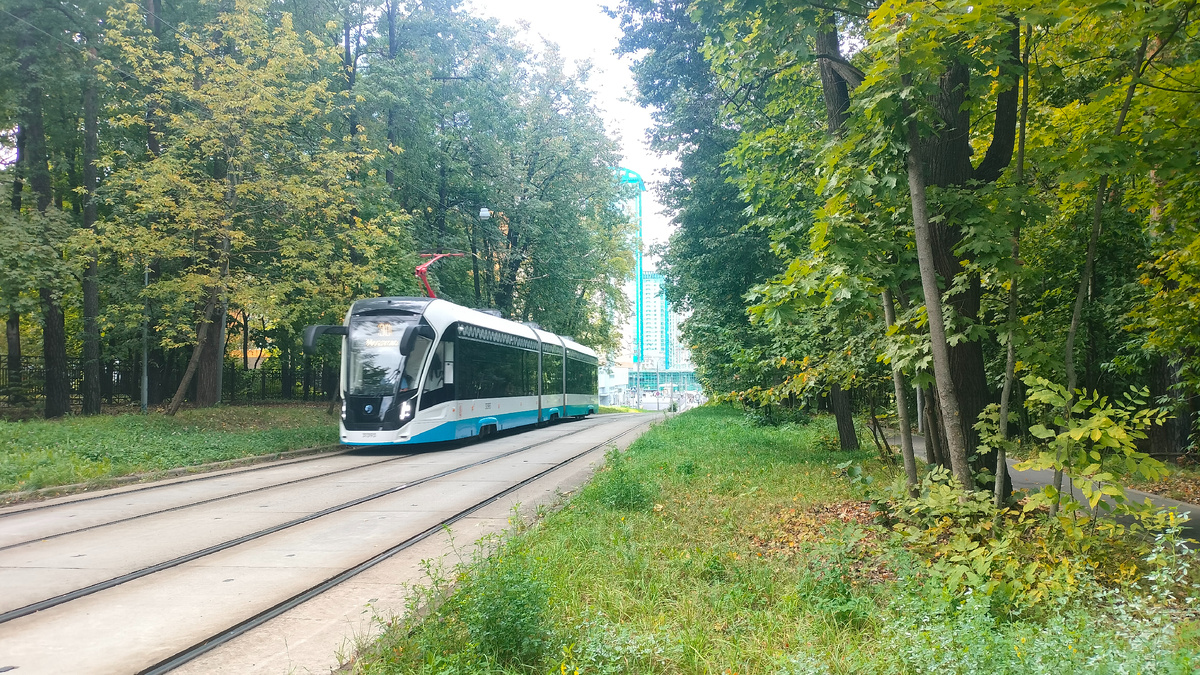 Трамвайные пути. В сторону остановки «Щукинская»