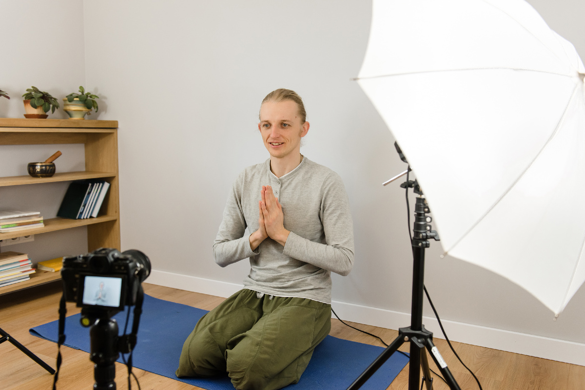 Назвать себя самого учителем может любой