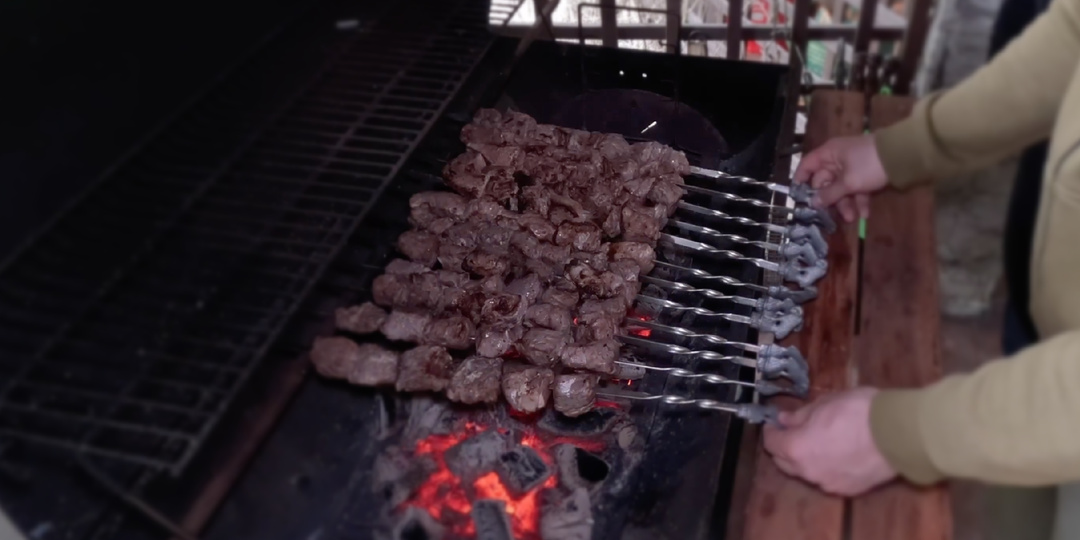 Шашлык из говядины и баранина на закуску! рецепт