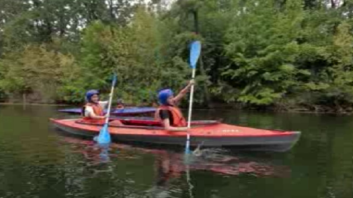    Более 40 курских школьников участвовали в матчевой встрече по водному туризму