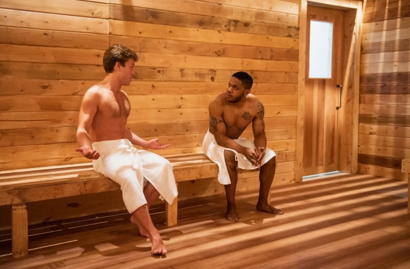 Нет! Не так уж сильно второй напарился, чтобы почернеть. Но пар был мягким, обволакивал душу каждого.