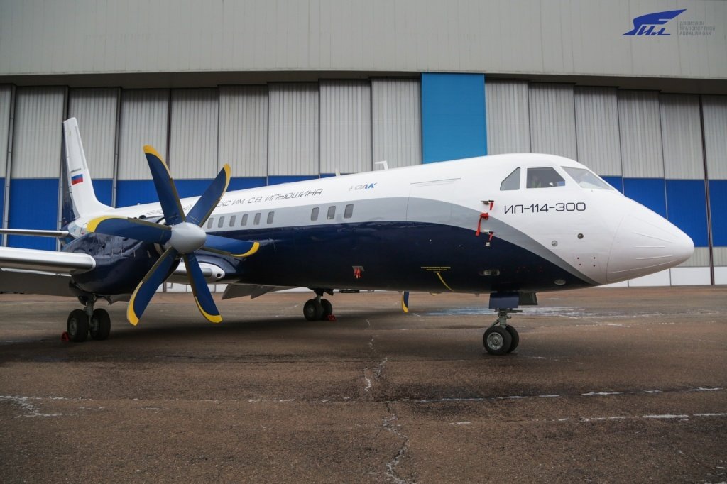   Ил-114-300