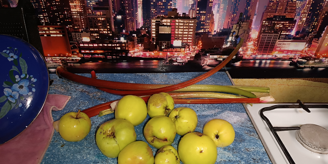 Syysjuoma: Как Напиток из Яблок и Ревеня Вернул Меня в 1934 Год