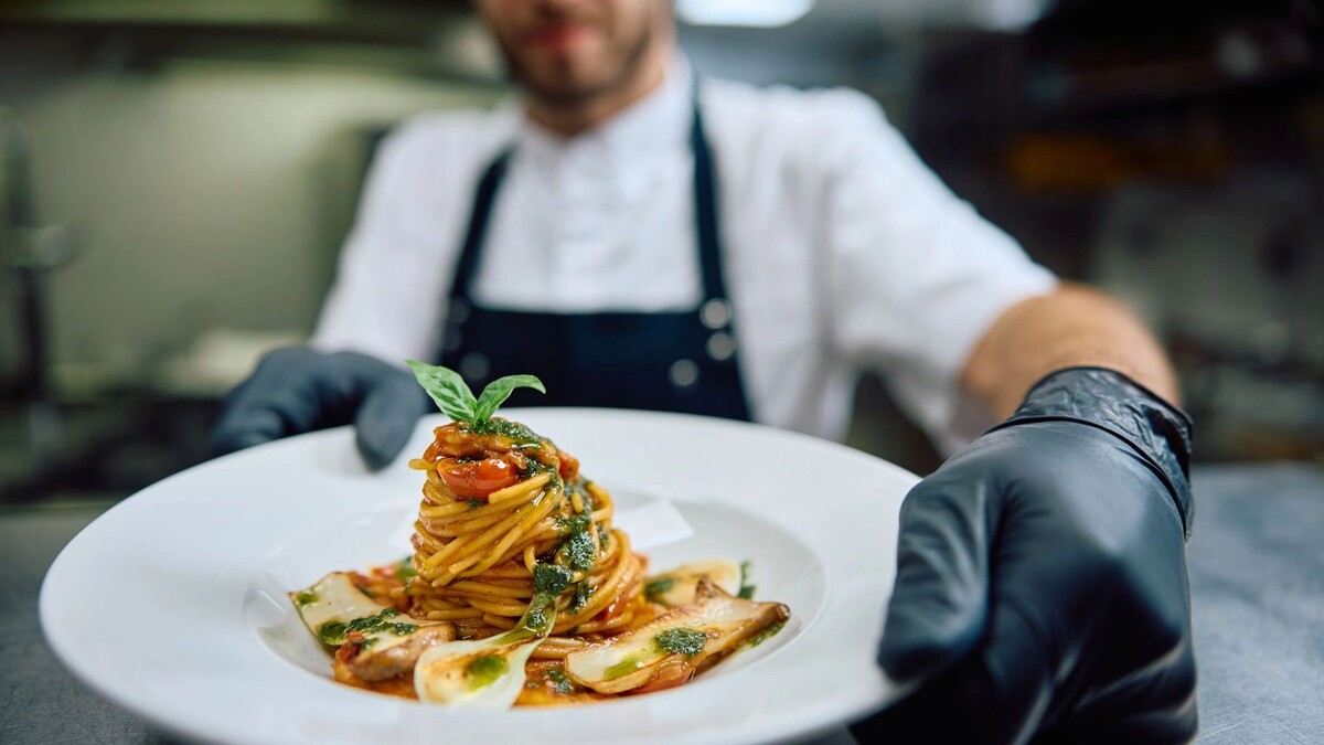    Мастера кулинарии обещают удивить. Фото: Drazen Zigic / Shutterstock / Fotodom