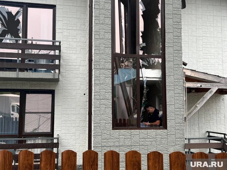 Дрон ВСУ в Сочи повредил фасады жилых зданий. Фото: telegram-канал мэра Сочи Андрея Прошунина