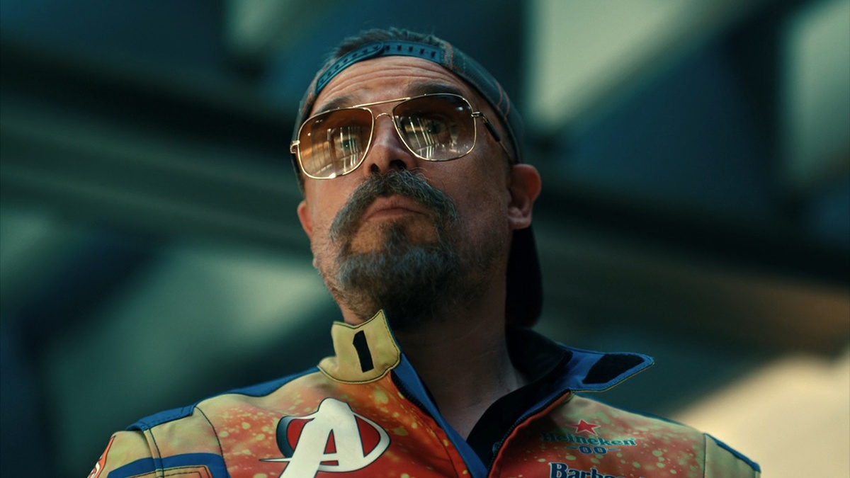 Красный Страж. Кадр из фильма "Громовержцы*".