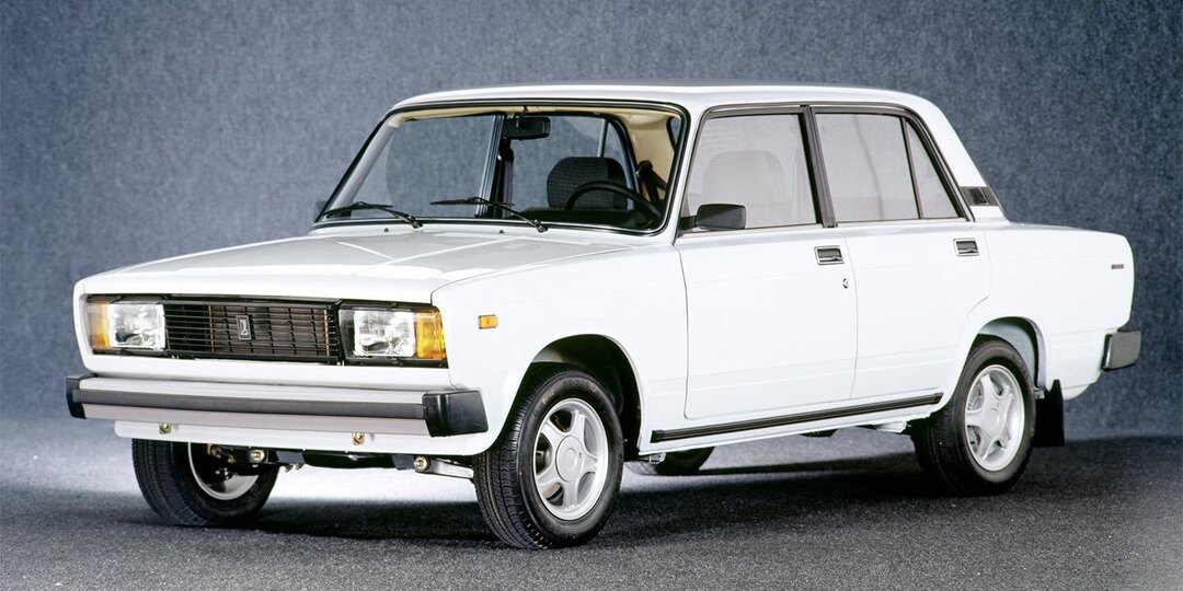 Эту 27-летнюю Lada 2105 продают за ₽3 млн. Чем оправдан ценник