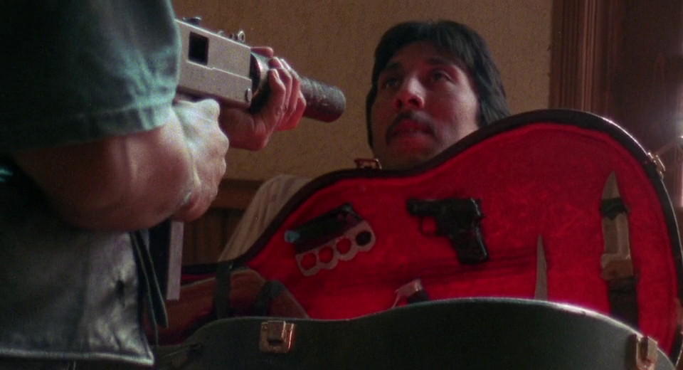 Кадр из фильма "Музыкант" (1993)