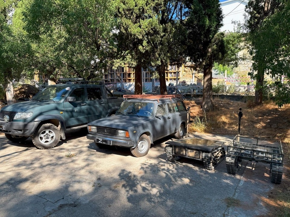    В состав гуманитарного груза вошла техника, продукты и предметы первой необходимости. Фото: администрация Ялты/Tg