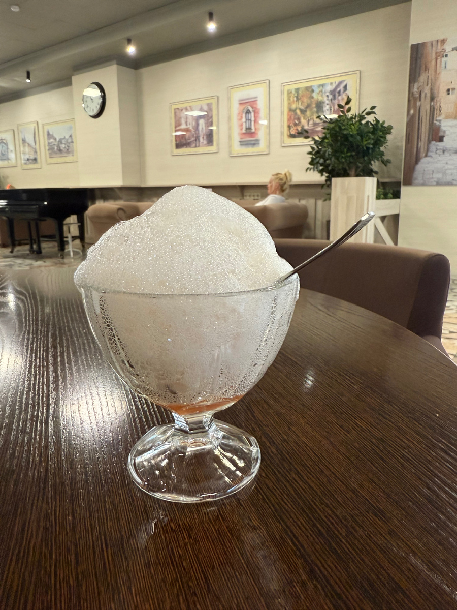 Кислородный коктейль. Такого в Англии не найти. Фотография из личного архива. 