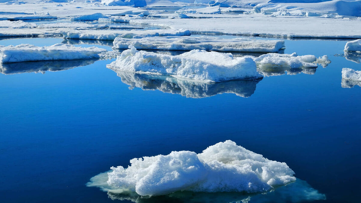     Фото: Evgeny Kovalev spb/Shutterstock/FOTODOM По прогнозам ООН, к 2030 году мировой спрос на пресную воду превысит предложение на 40%.