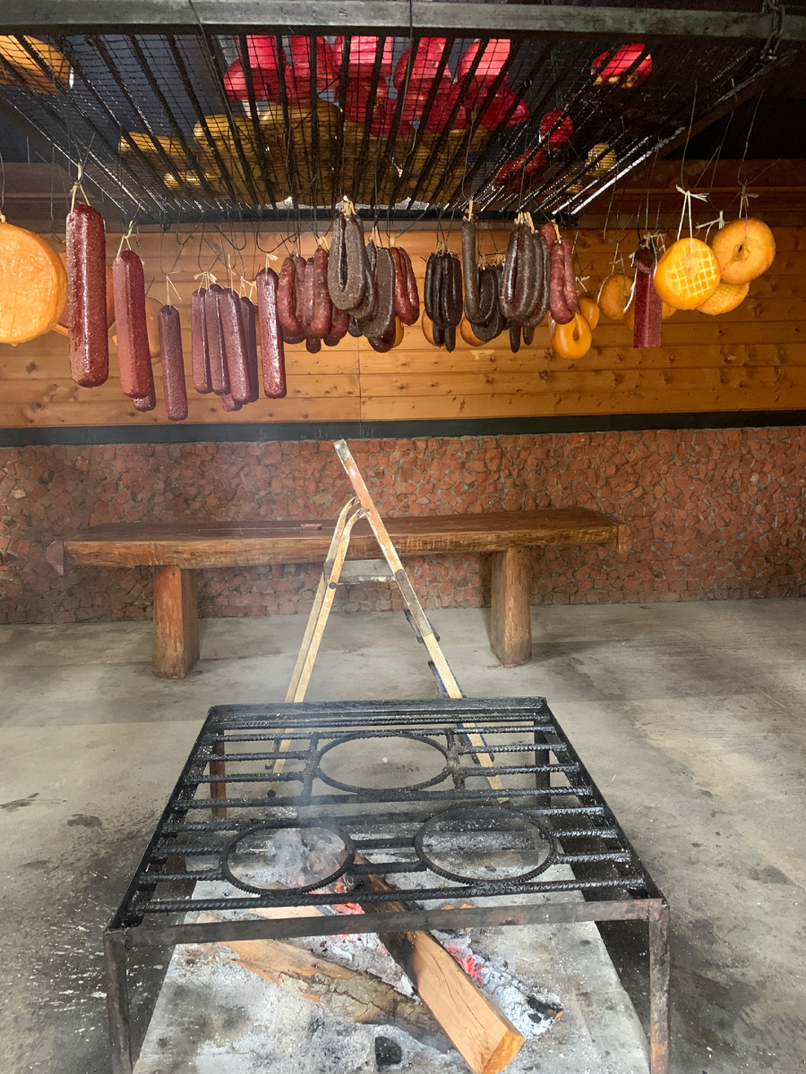 Местная коптильня. Фото автора