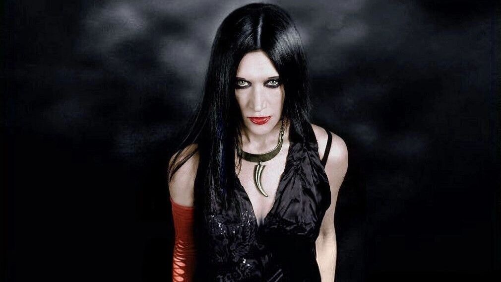     Источник: Официальное сообщество Линды в ВКонтакте