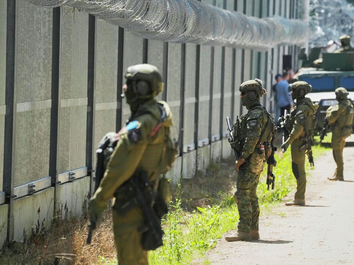    Пограничники на польско-белорусской границе в Половце, Польша© AP Photo / Czarek Sokolowski