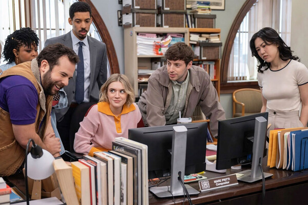 Кадр из сериала «Газета» (2025) / 3 Arts Entertainment 