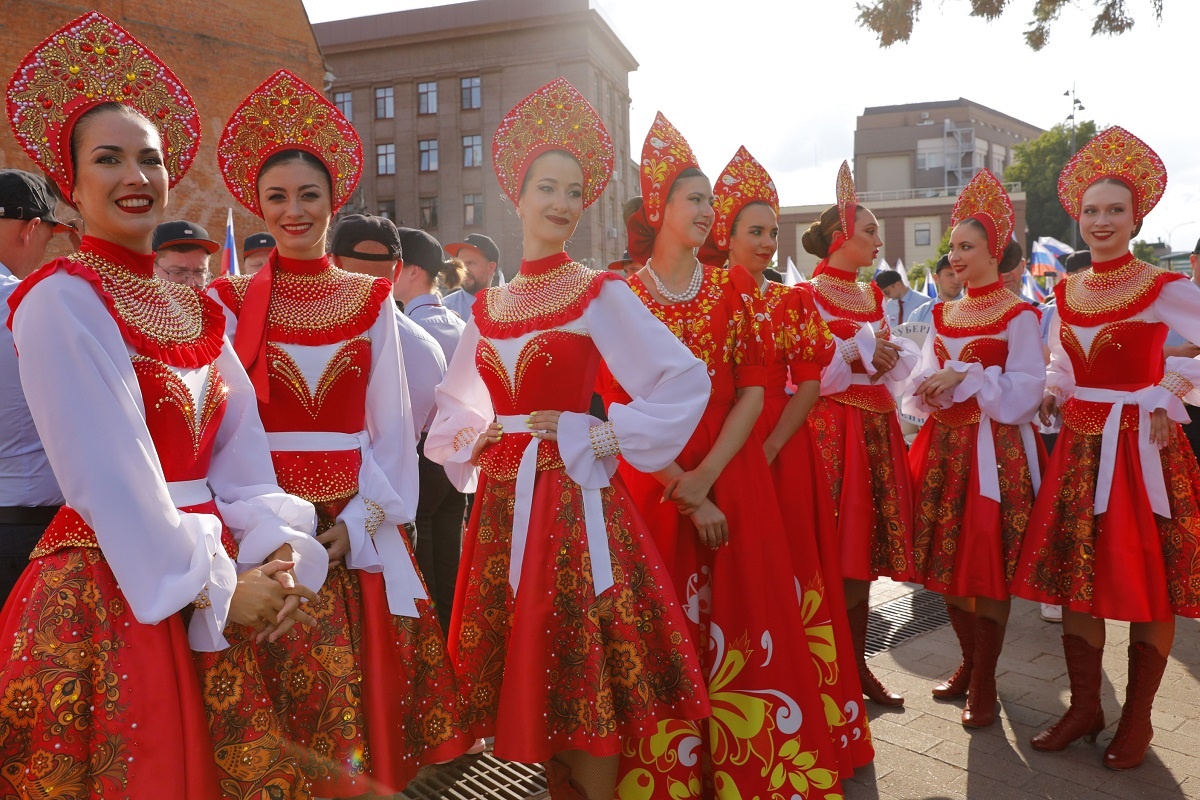    Многие бренды вдохновляются традиционным русским стилем