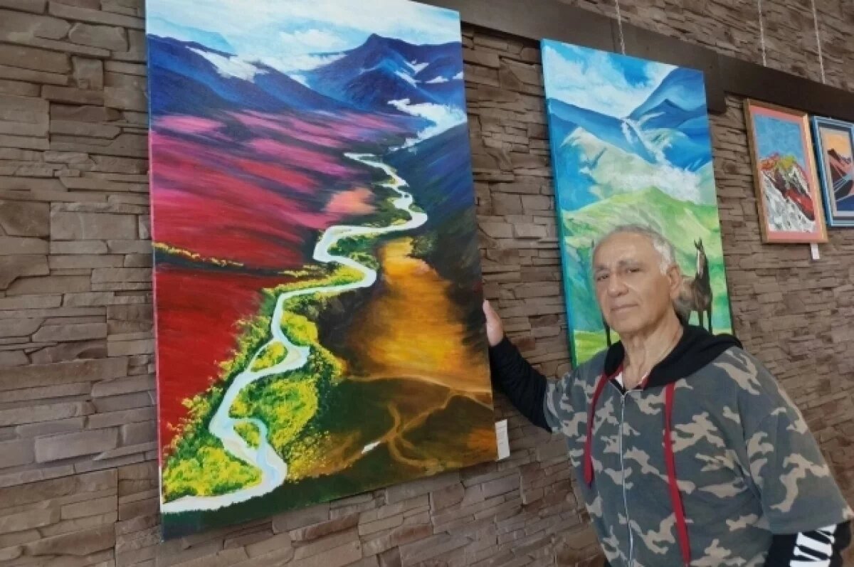    Художник Загир Макинский часто пишет горы, особенно те метса, где побывал.