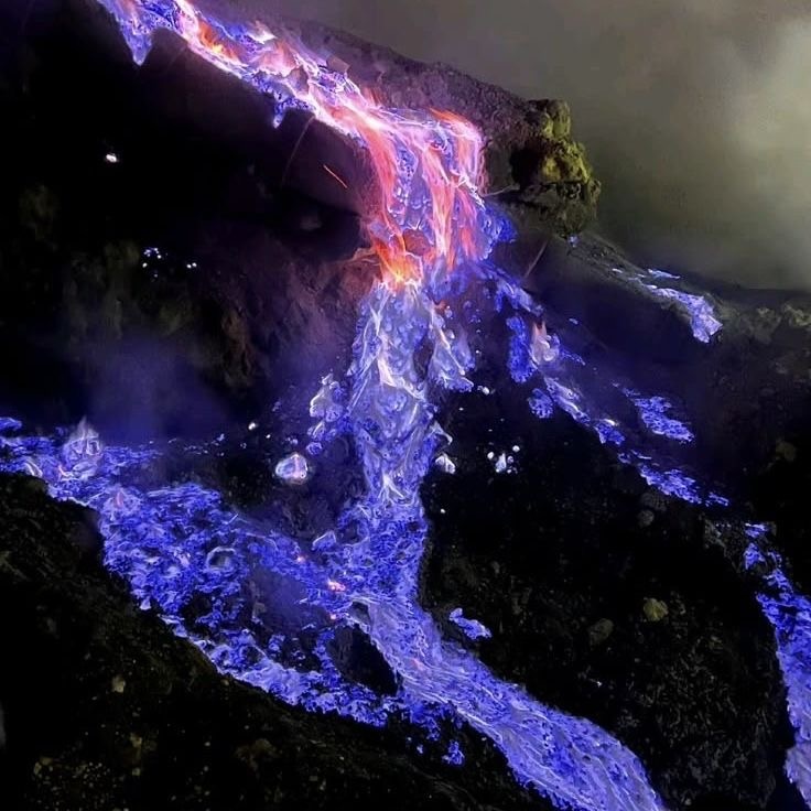 Голубая лава