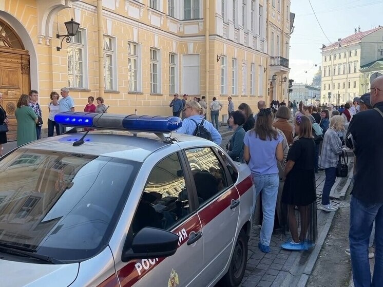     Фото: Скриншот с видео из телеграм-канала Росгвардии Петербурга.