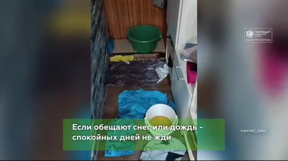 Кировская прокуратура заставила УК отремонтировать крышу и выплатить жителю 20 тысяч