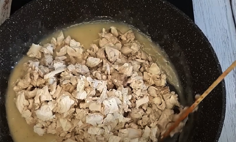 Царский курник с четырьмя начинками: пирог, достойный праздника