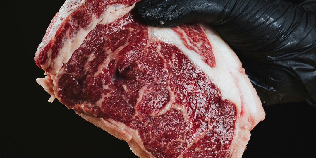 Нужно ли мыть мясо перед приготовлением