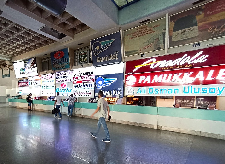 Выбирайте перевозчика. подходите и покупайте билет. Паспорт нужен.