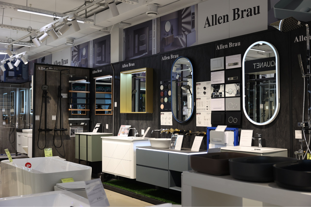 На фото салон Aquanet