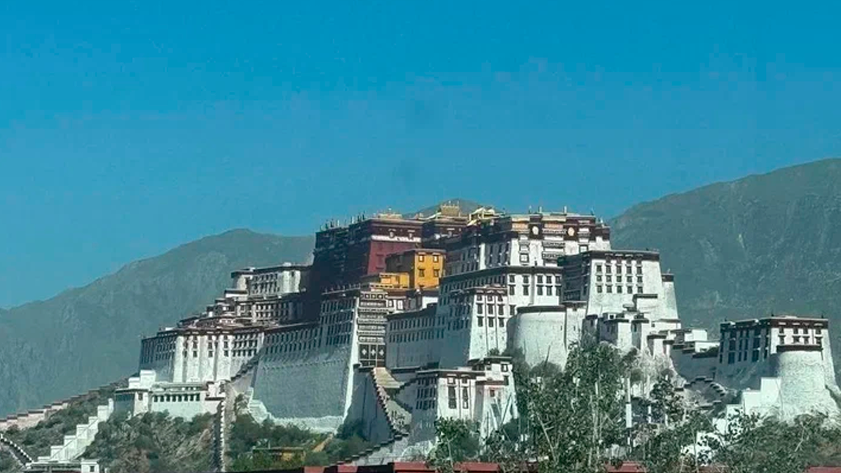 Дворец Потала в Лхасе