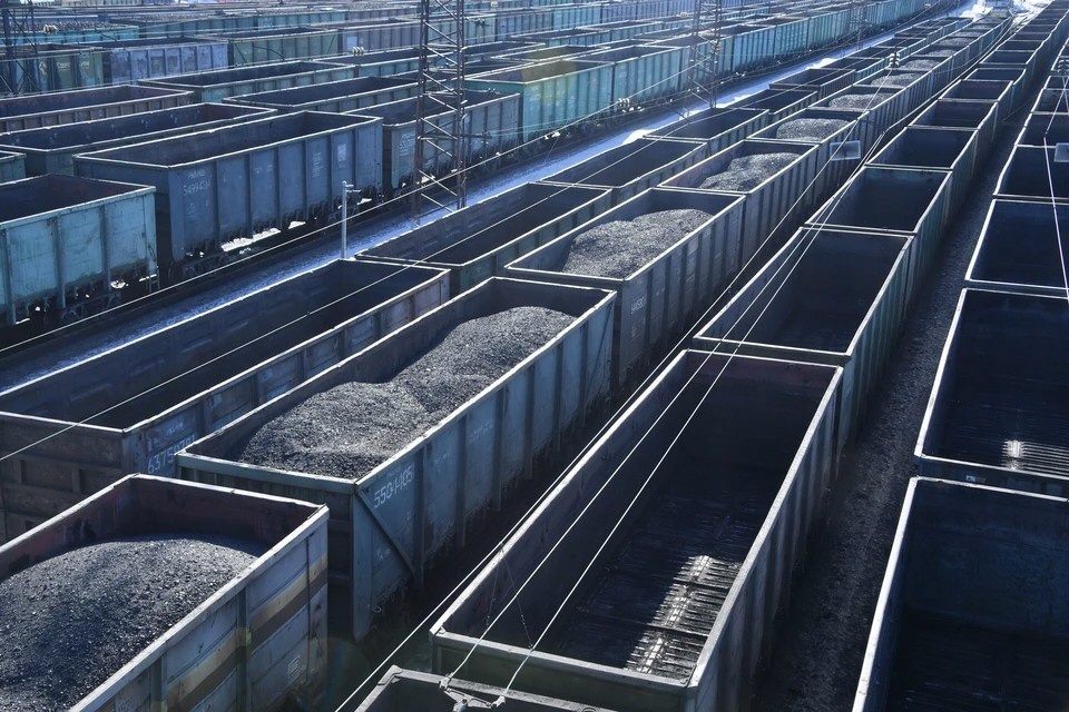    Число приостановивших работу угольных предприятий в Кузбассе возросло до 18 Владимир ВЕЛЕНГУРИН