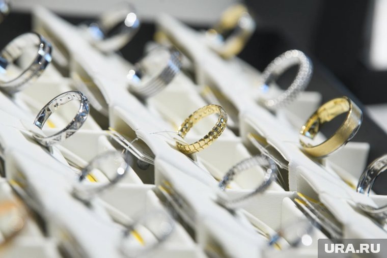 Деревянко занимался оптовой торговлей, в том числе ювелирных изделий. Фото: Илья Московец © URA.RU