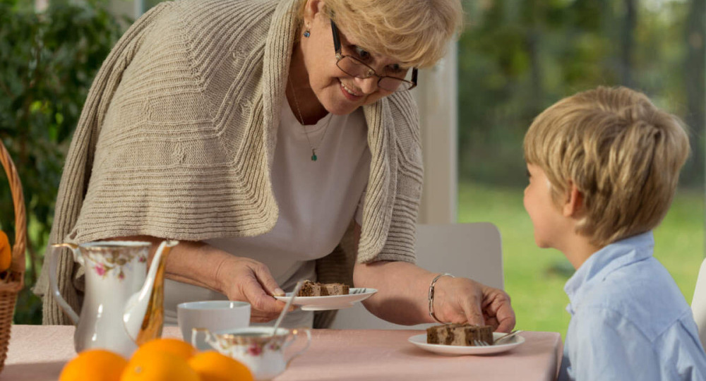 Как бабушка формирует здоровье внуков