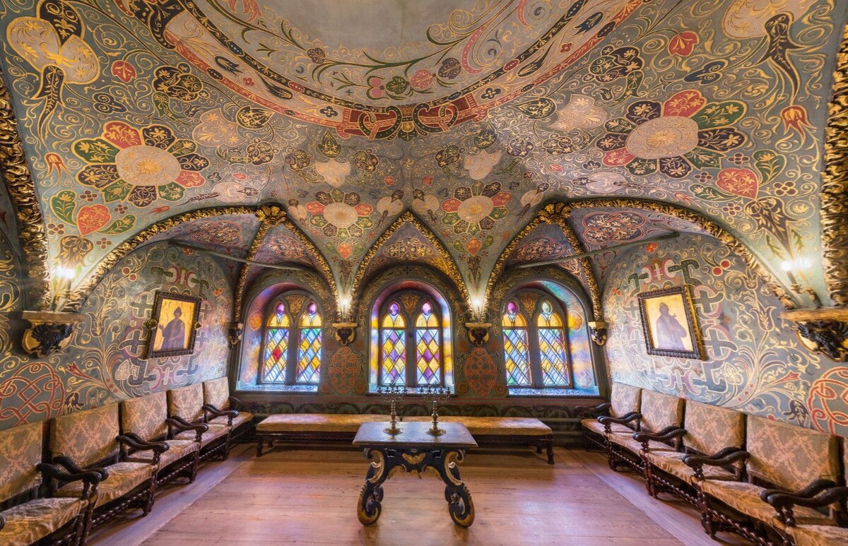 Теремной дворец Московского Кремля. Пол практически паркетный. 